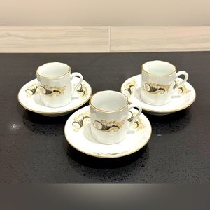 Vintage Chinese Porcelain Teacups And Saucers Early 20th Century
